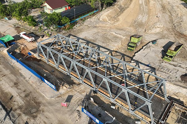 Jembatan Rangka A40 – Hauling Road, Kalimantan Barat Jembatan Rangka A40 – Hauling Road, Kalimantan Barat